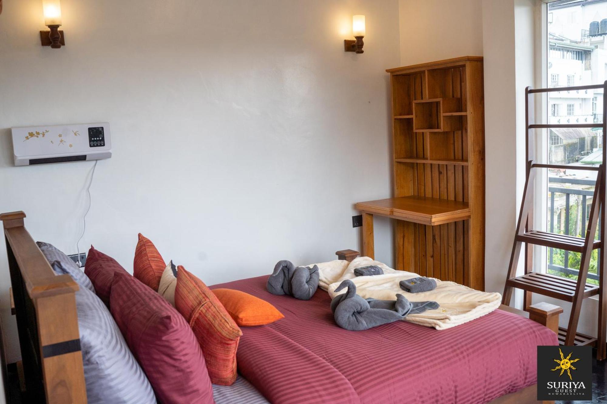 Suriya Guest Hotel นูวาราเอลิยา ภายนอก รูปภาพ