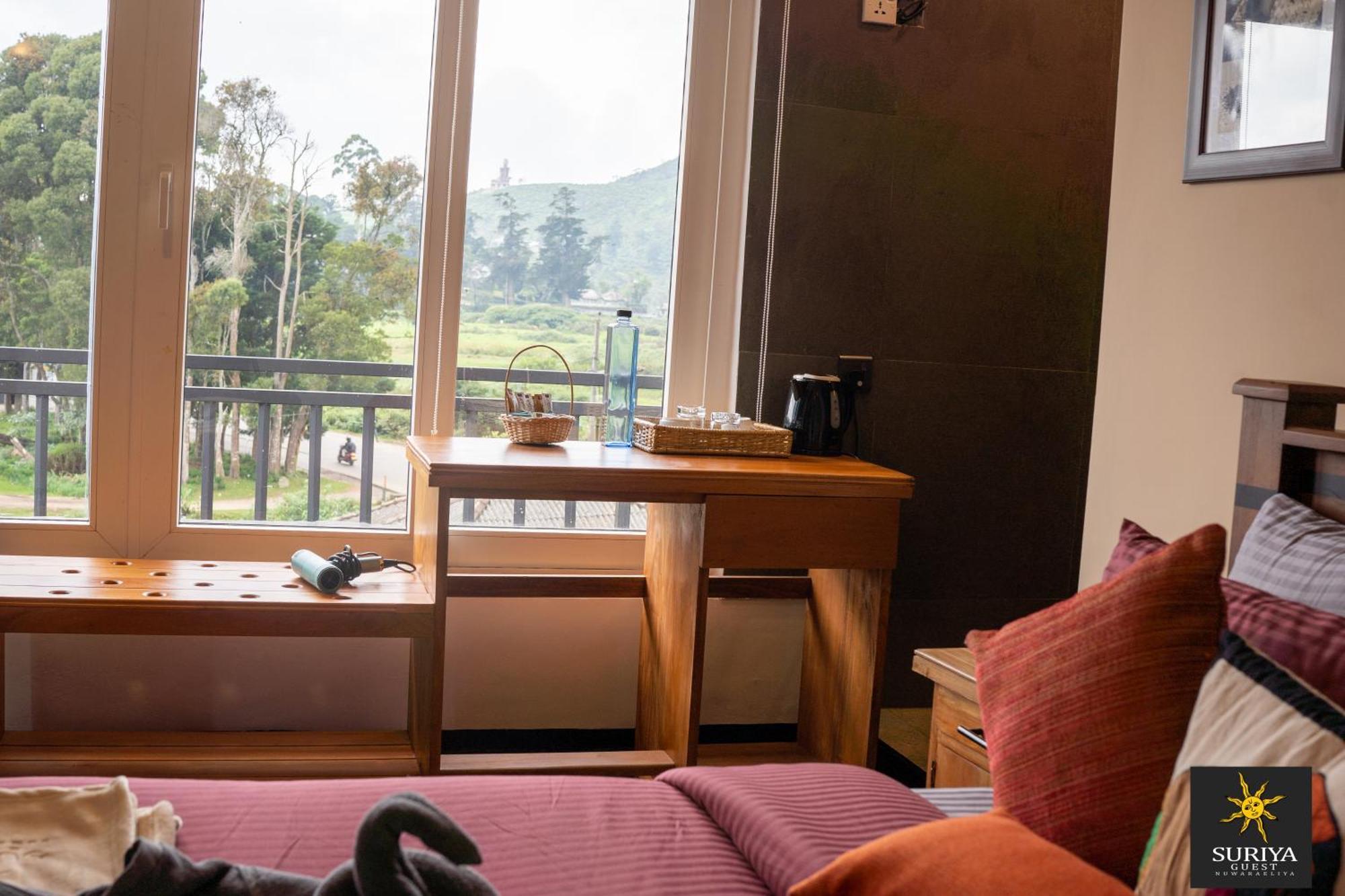 Suriya Guest Hotel นูวาราเอลิยา ภายนอก รูปภาพ