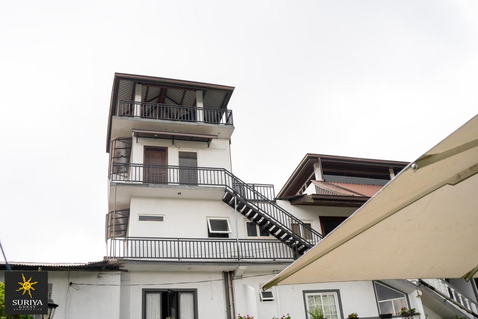Suriya Guest Hotel นูวาราเอลิยา ภายนอก รูปภาพ