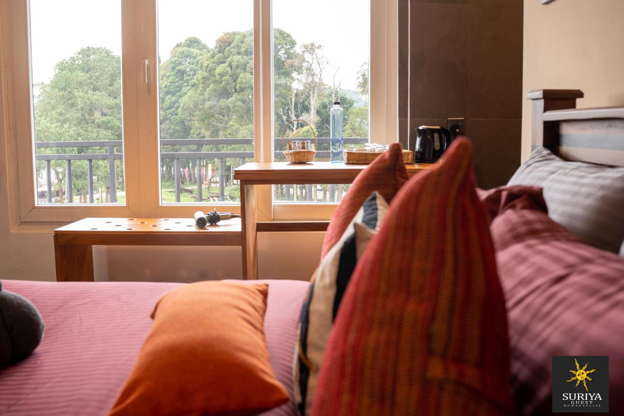 Suriya Guest Hotel นูวาราเอลิยา ภายนอก รูปภาพ