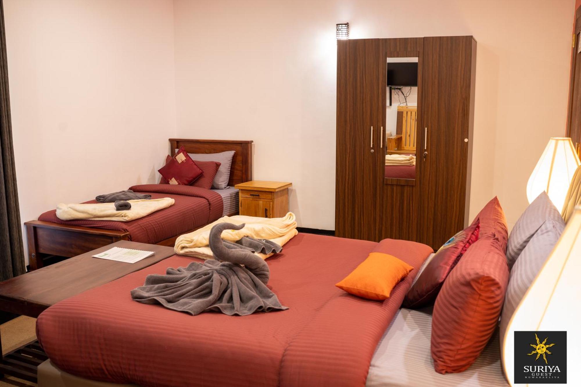 Suriya Guest Hotel นูวาราเอลิยา ภายนอก รูปภาพ